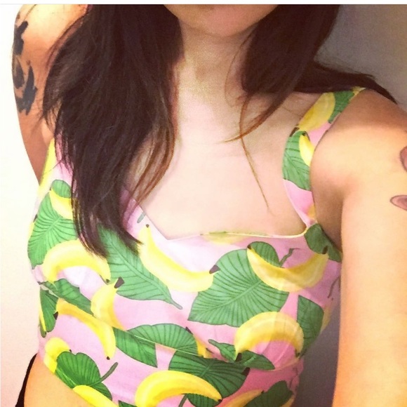Retrolicious Bananas Pink Crop Tank Top Size Small - Picture 5 of 5